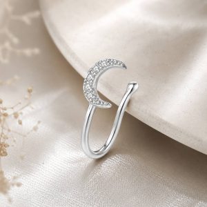 پیرسینگ بینی فیک نقره‌ای طرح هلال ماه نگین‌دار