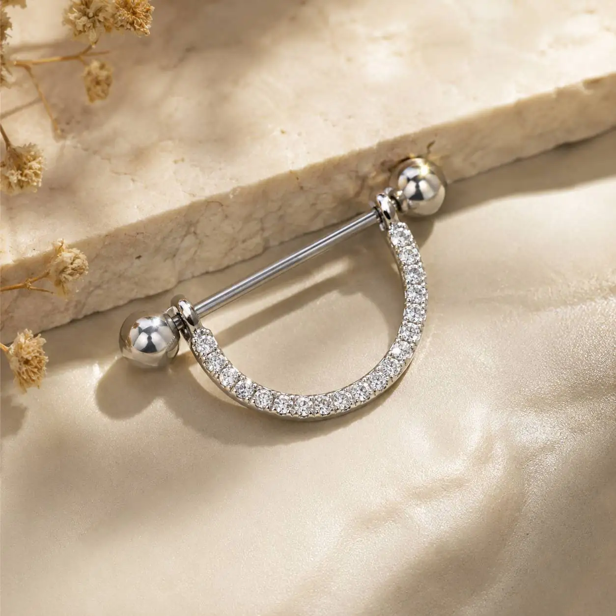 crescent-gem-nipple-piercing-silver پیرسینگ نیپل هلالی نگین دار