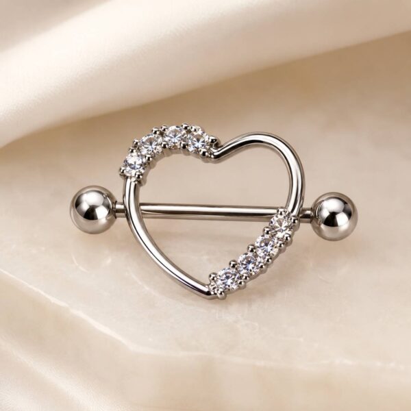 پیرسینگ نیپل قلبی نقرهای نگیندار مدل Crystal Heart
