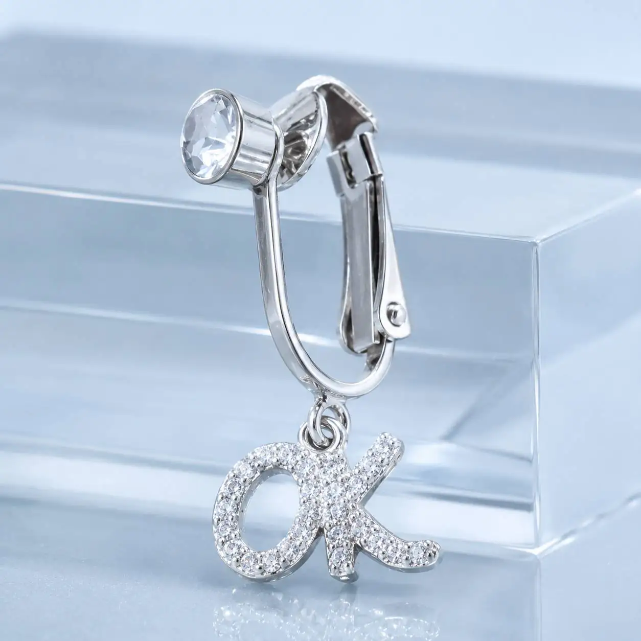crystal-ok-clip-on-belly-piercing-side-view