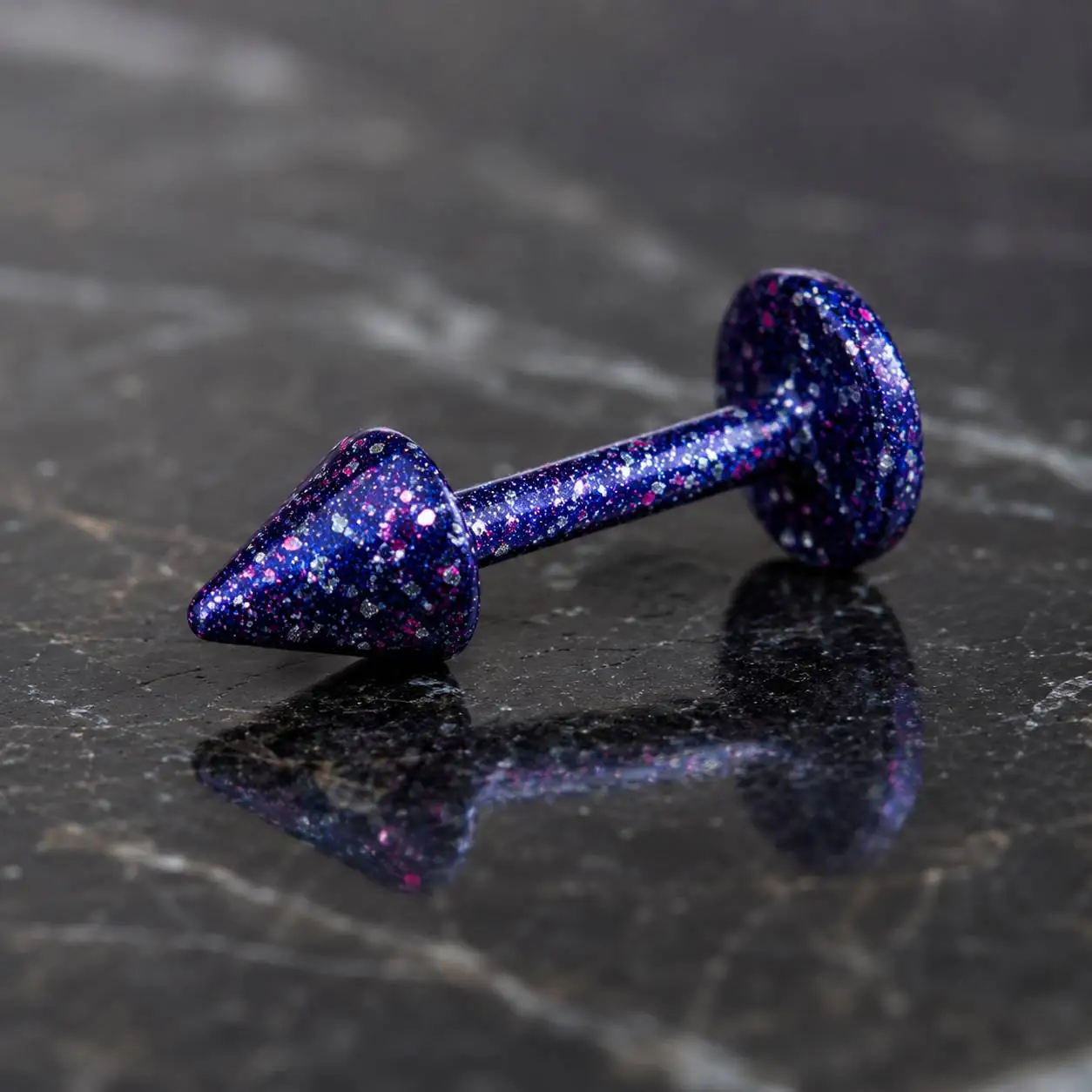 galaxy-glitter-cone-labret-piercing-side
