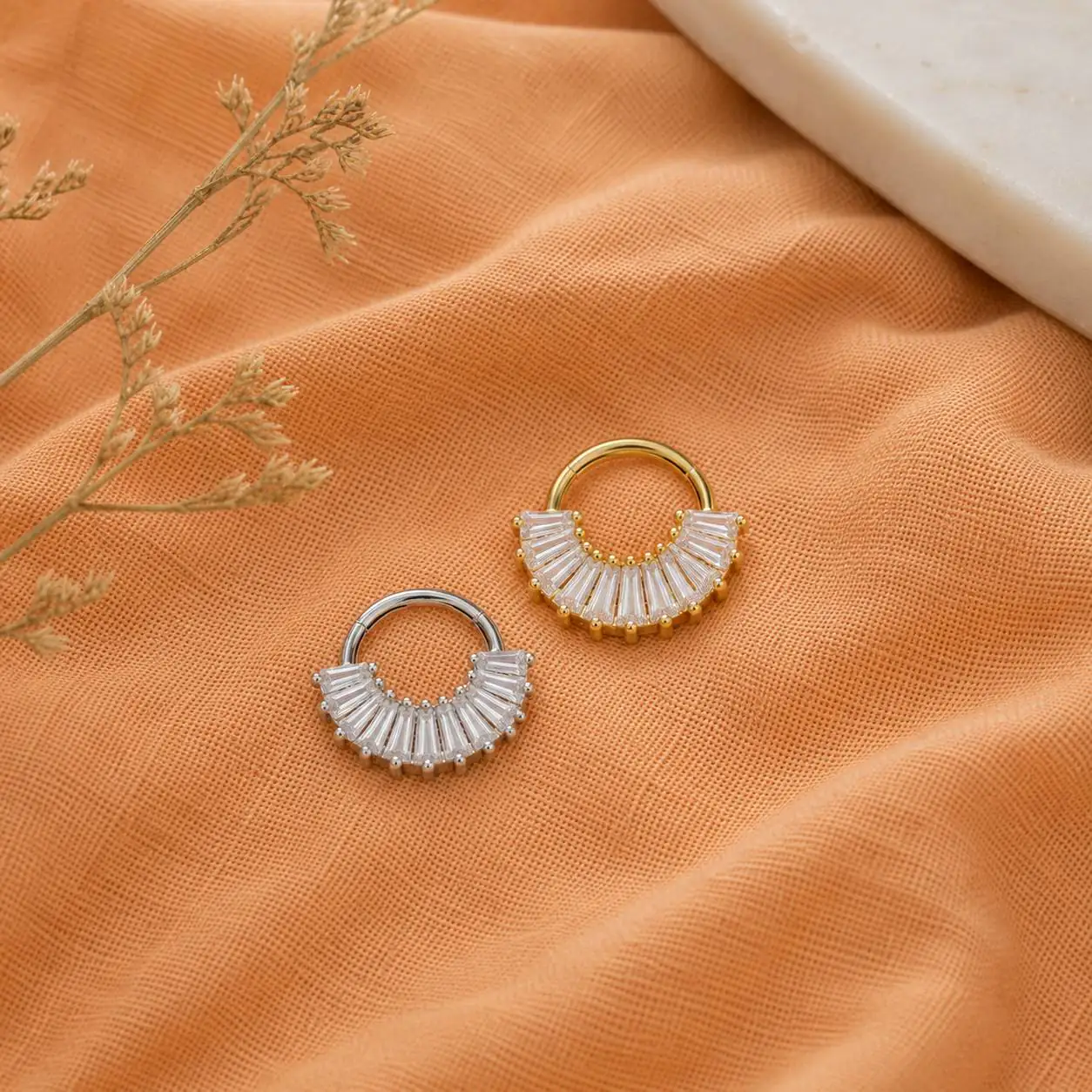gemstone-septum-piercing-close-up