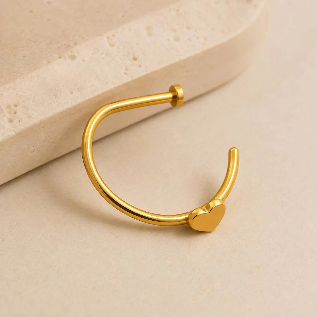 heart-lip-cuff-gold-side-view