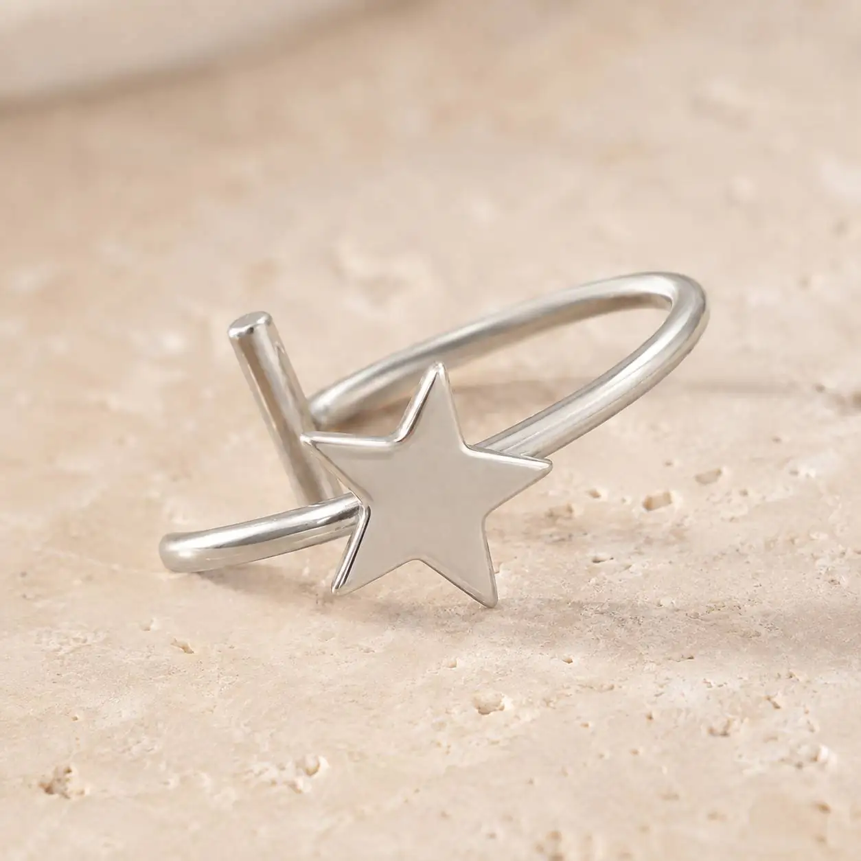 silver-faux-lip-piercing-star-detail