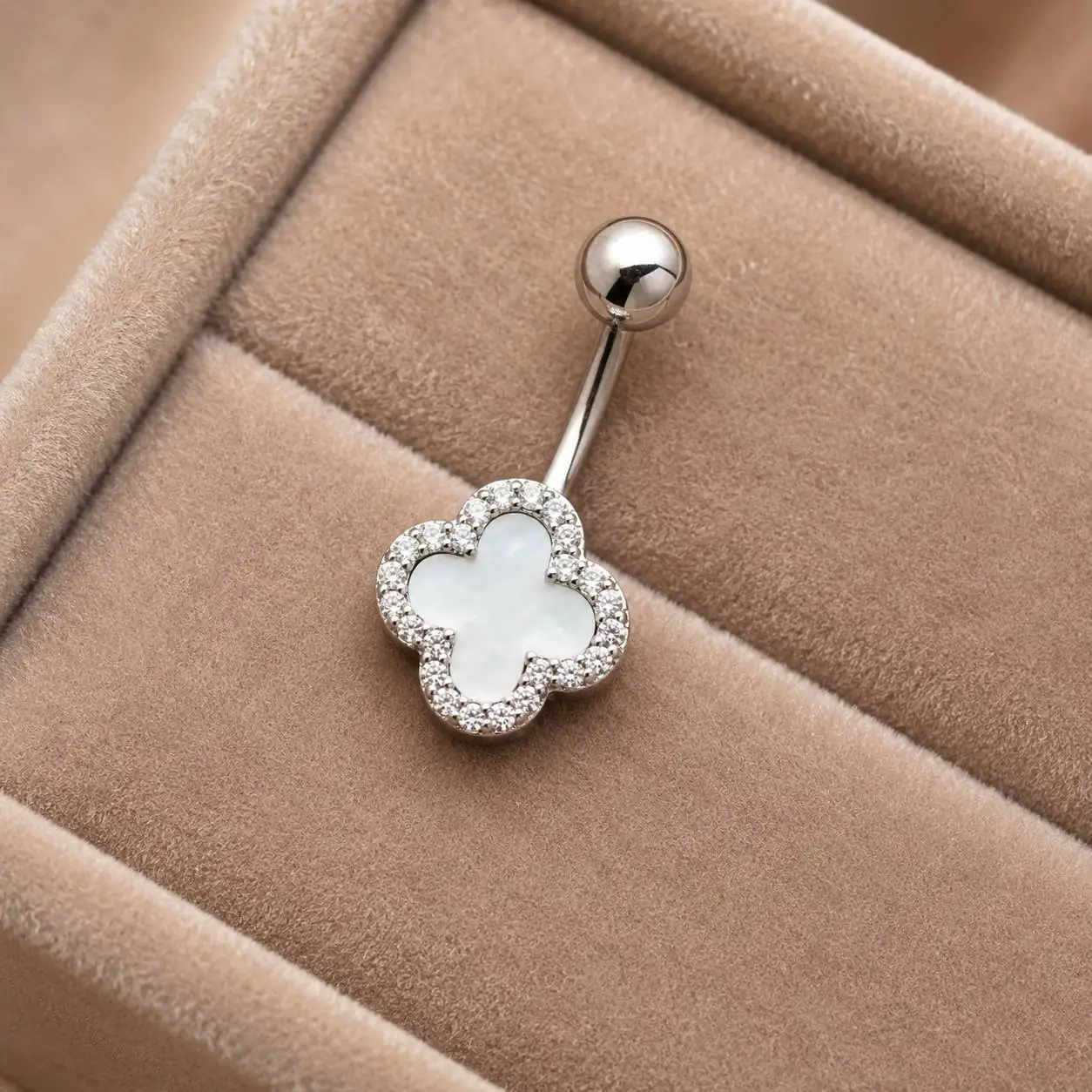 white-gem-clover-navel-jewelry